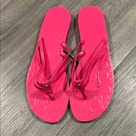 Coach Juney #Q1517 Hibiscus Pink Patent NWT Flip Flops size- 11M - Picture 1 of 10